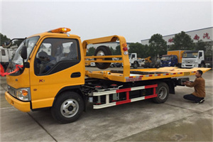 岳阳楼区哪里有拖车服务