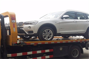 岳阳楼区拖车24小时服务电话