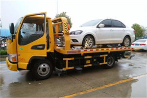 岳阳楼区附近拖车救援24小时服务热线